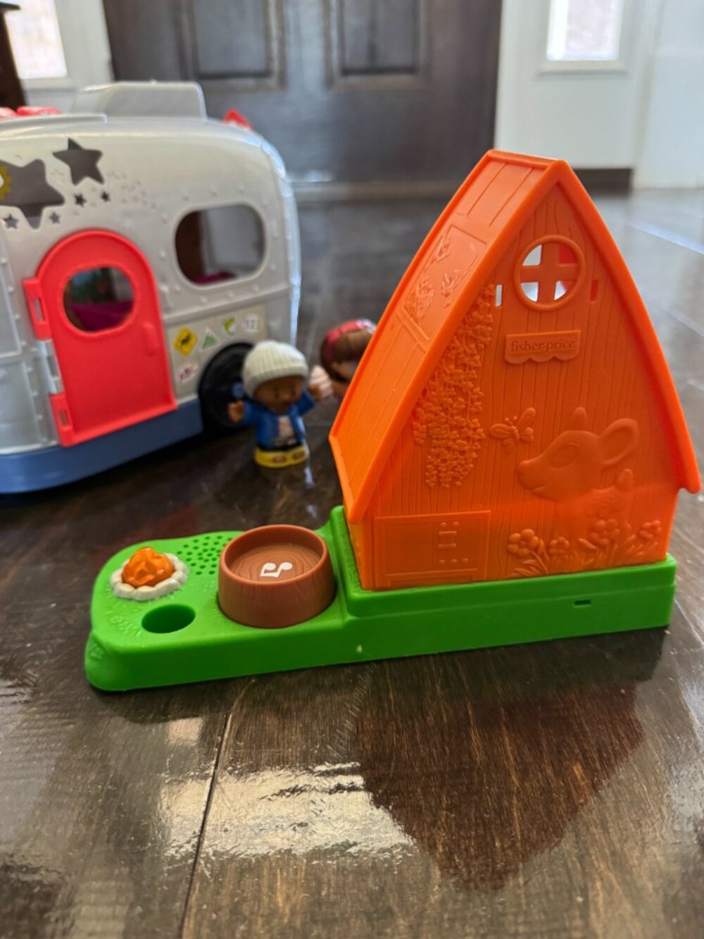 Fisher Price Little People Light Up Learning Camper A Frame Cabin Playset Assort - Picture 7 of 7